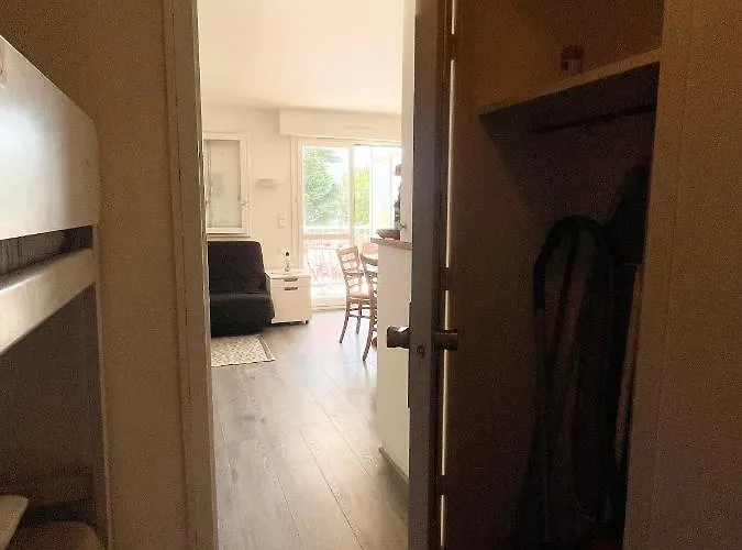 - Benoit Bed and Breakfast